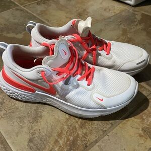 Nike womens running shoes size 10